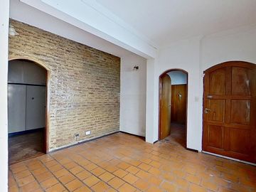 CASA 3 AMBIENTES VENTA FLORESTA + SEGUNDA VIVIENDA