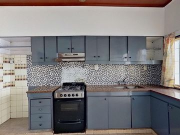 CASA 3 AMBIENTES VENTA FLORESTA + SEGUNDA VIVIENDA
