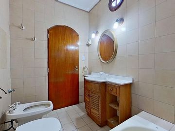 CASA 3 AMBIENTES VENTA FLORESTA + SEGUNDA VIVIENDA