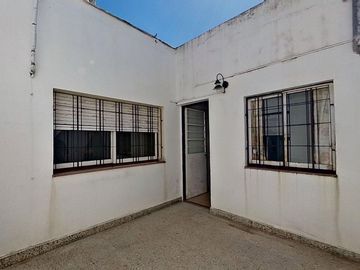 CASA 3 AMBIENTES VENTA FLORESTA + SEGUNDA VIVIENDA