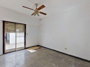 CASA 3 AMBIENTES VENTA FLORESTA + SEGUNDA VIVIENDA