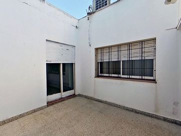 CASA 3 AMBIENTES VENTA FLORESTA + SEGUNDA VIVIENDA
