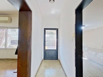 CASA 3 AMBIENTES VENTA FLORESTA + SEGUNDA VIVIENDA