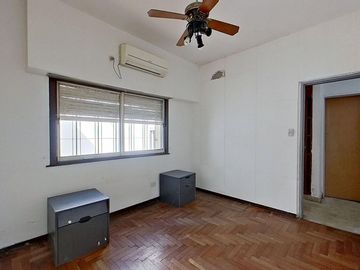 CASA 3 AMBIENTES VENTA FLORESTA + SEGUNDA VIVIENDA