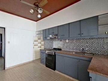 CASA 3 AMBIENTES VENTA FLORESTA + SEGUNDA VIVIENDA
