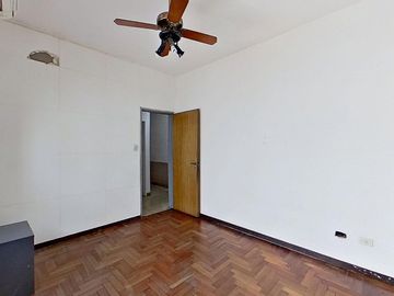 CASA 3 AMBIENTES VENTA FLORESTA + SEGUNDA VIVIENDA