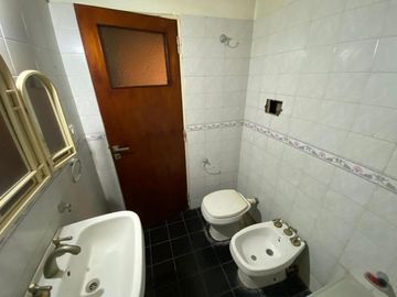 VENTA CASA  IDEAL INVERSOR - HURLINGHAM
