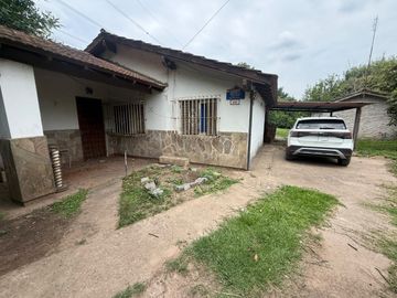 VENTA CASA QUINTA 3 AMBIENTES MORENO C/PILETA