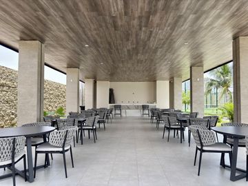 PUNTO LOMAS, Casa en VENTA con estancia de TV y 3 recamaras con baño