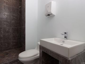 VENTA O RENTA PH PISO 6 ADECUADO  HUMANA WORKCENTER $655 M2  R $65,868 M2 V