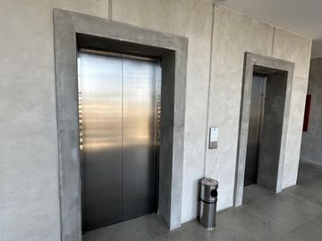 VENTA O RENTA PH PISO 6 ADECUADO  HUMANA WORKCENTER $655 M2  R $65,868 M2 V