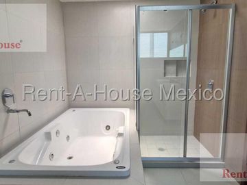 Casa en Venta en Naucalpan de Juárez, Lomas Verdes 6ta Sección AM. 26-262