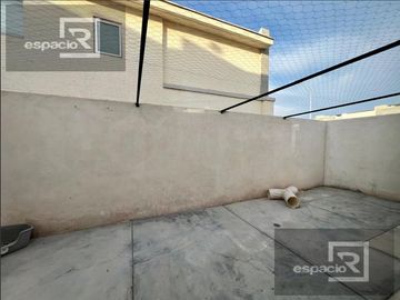 CASA EN VENTA O RENTA EN BOREAL EN ESQUINA
