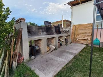Venta Casa/Quincho más Piscina Corralitos Gllén