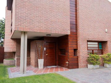 venta casa 6 amb barrio caisamar