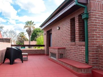 venta casa 6 amb barrio caisamar
