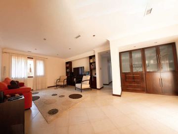 venta casa 6 amb barrio caisamar