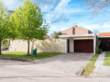 venta casa 6 amb barrio caisamar