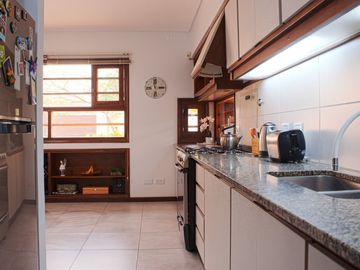 venta casa 6 amb barrio caisamar