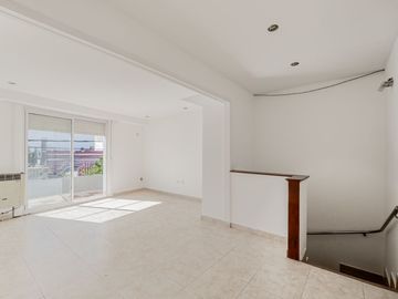 P.H. 4 ambientes venta Ciudadela terraza APTO CRED