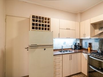 Vanta de Dpto 4 Ambientes con dependencia Flores