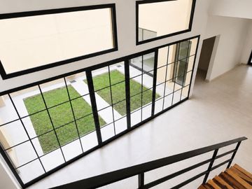 CASA 6 AMBIENTES EN MARTÍNEZ A ESTRENAR