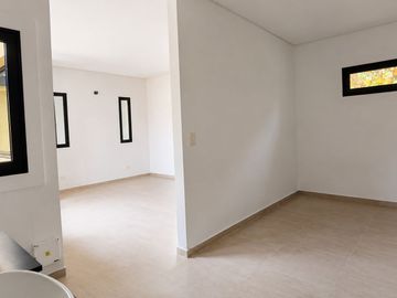 CASA 6 AMBIENTES EN MARTÍNEZ A ESTRENAR