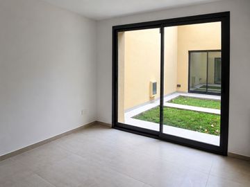 CASA 6 AMBIENTES EN MARTÍNEZ A ESTRENAR