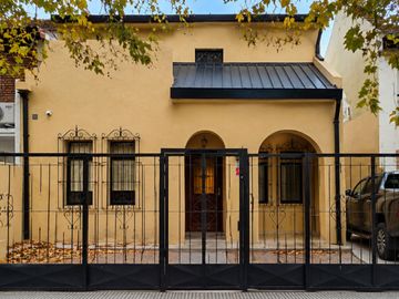 CASA 6 AMBIENTES EN MARTÍNEZ A ESTRENAR