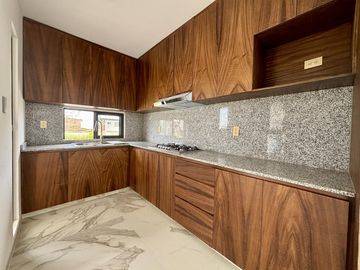 PUNTA TIBURON, Casa en VENTA con excelentes acabados