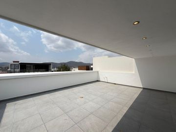 Casa en PRE VENTA en Lomas de Angelopolis Cascatta 4 recamaras Puebla.