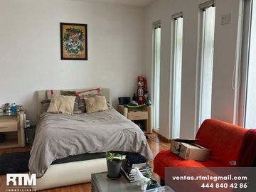 CASA EN VENTA EN PRIVADA LOMAS DEL TEC