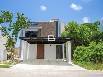 Casa en Aqua Residencial