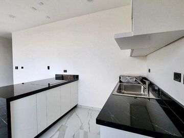 Departamento de Lujo en Renta en Montes de Ame con Amenidades y Piscina