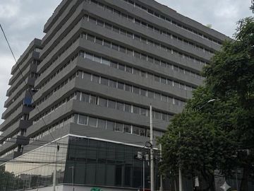 Oficina en renta en Narvarte de 877 m2 con elevador y seguridad 24 hrs