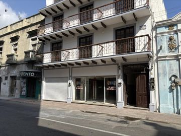 Edificio en VENTA o RENTA para oficinas y local comercial en planta baja, en el centro de Veracruz