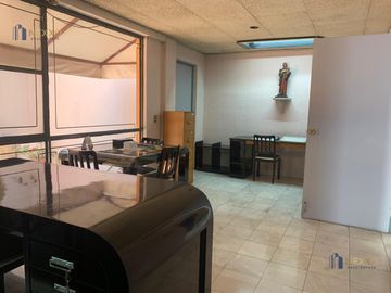 Consultorio en RENTA en Querétaro. A minutos del centro ¡Gran Ubicación!