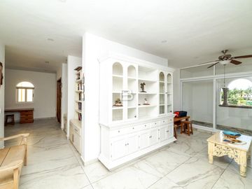 Remate Casa con Muelle en Renta en Isla Dorada Cancún