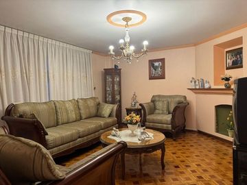VENTA DE CASA A PIE DE CALLE EN VALLE DON CAMILO TOLUCA