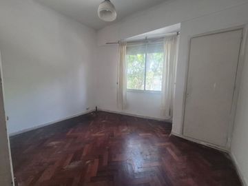 Venta 3amb Villa Gral . Mitre,  RESERVADO