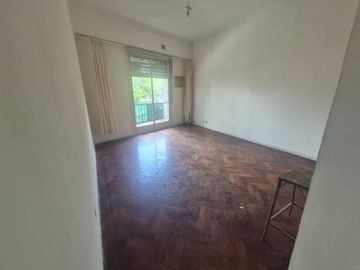 Venta 3amb Villa Gral . Mitre,  RESERVADO