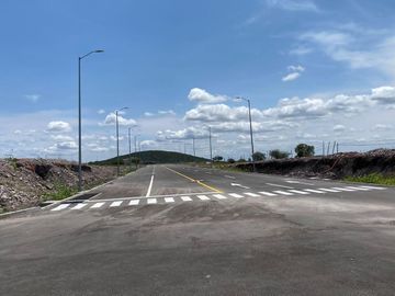 Terrenos Industriales en Venta 2016m2  cerca P. Industrial Queretaro 6,2MDP. GPS