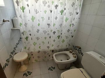 VENTA CASA 4 AMB PARQUE PILETA PARRILLA CASTELAR