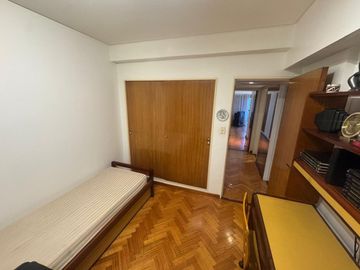 EN VENTA DEPTO 4 AMB EN BARRACAS CON COCHERA Y DEP