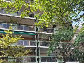 EN VENTA DEPTO 4 AMB EN BARRACAS CON COCHERA Y DEP