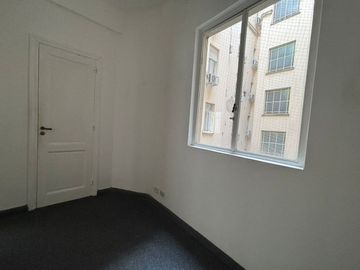 VENTA OFICINA MICROCENTRO