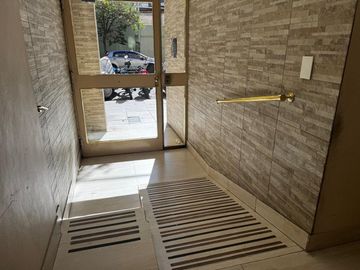 Venta monoambiente RENOVADO - Almagro