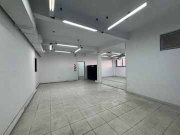ALQUILER DEPÓSITO Y OFICINAS EN BARRACAS MIXTURA 2