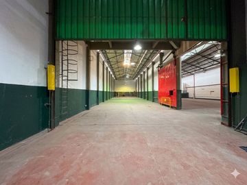ALQUILER DEPÓSITO Y OFICINAS EN BARRACAS MIXTURA 2