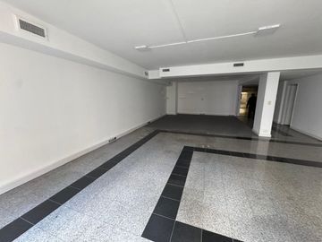 VENTA OFICINA MICROCENTRO PISO 1 320 METROS